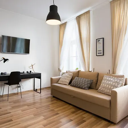 Warm And Cozy Old Town Apartment *