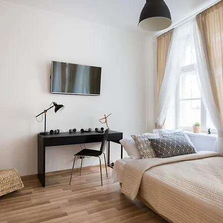 Warm And Cozy Old Town Apartment *